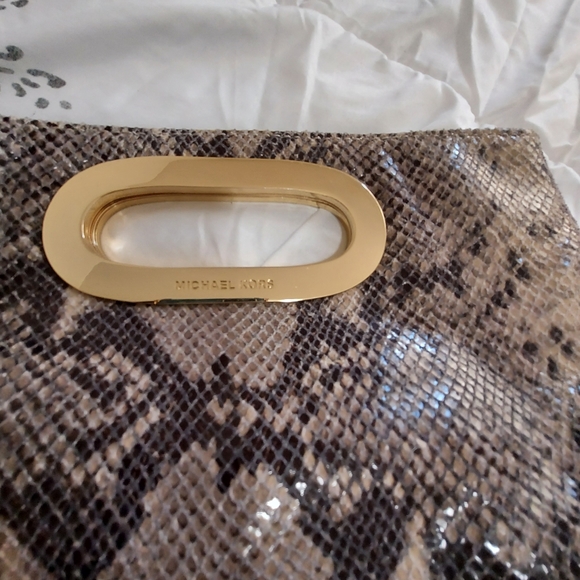 Michael Kors snake print clutch - Picture 4 of 6